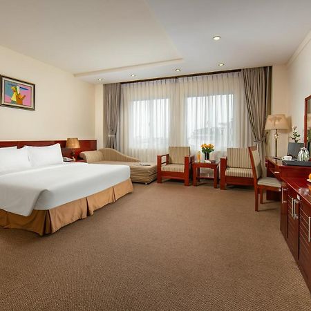 A25 Hotel - 705 Lac Long Quan Ханой Екстериор снимка