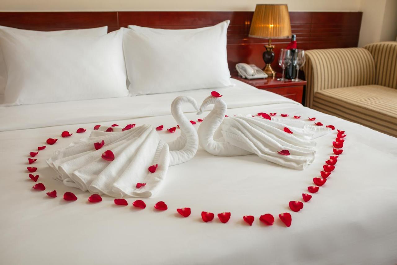 A25 Hotel - 705 Lac Long Quan Ханой Екстериор снимка