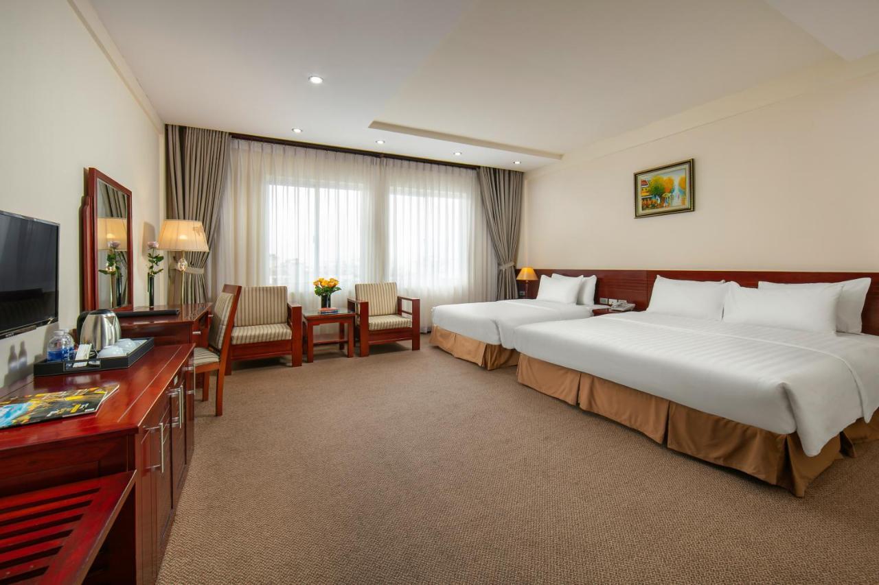A25 Hotel - 705 Lac Long Quan Ханой Екстериор снимка